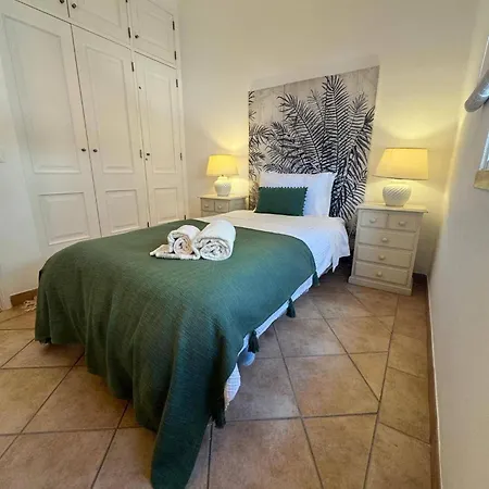 Cosy 3 Bed Old Town