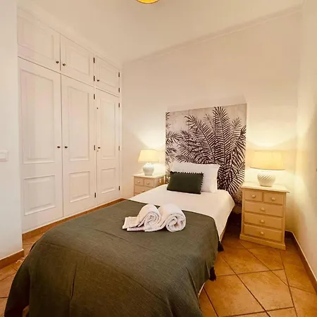 アパート Cosy 3 Bed Old Town アルブフェイラ