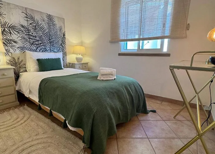 Cosy 3 Bed Old Town Albufeira