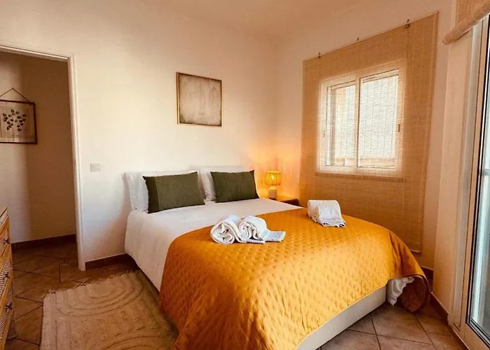 Cosy 3 Bed Old Town *