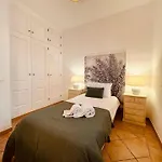 Daire Cosy 3 Bed Old Town Albufeira
